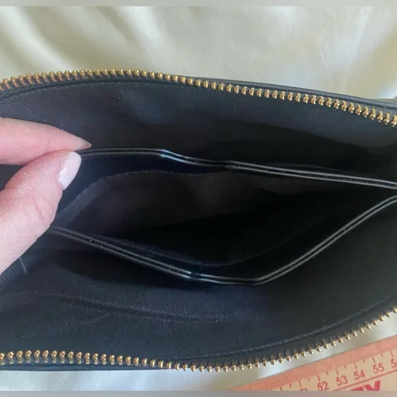 NWOT Vegan Leather Crossbody, Top Zip Closure, interior zip pocket/compartments - Picture 8 of 14